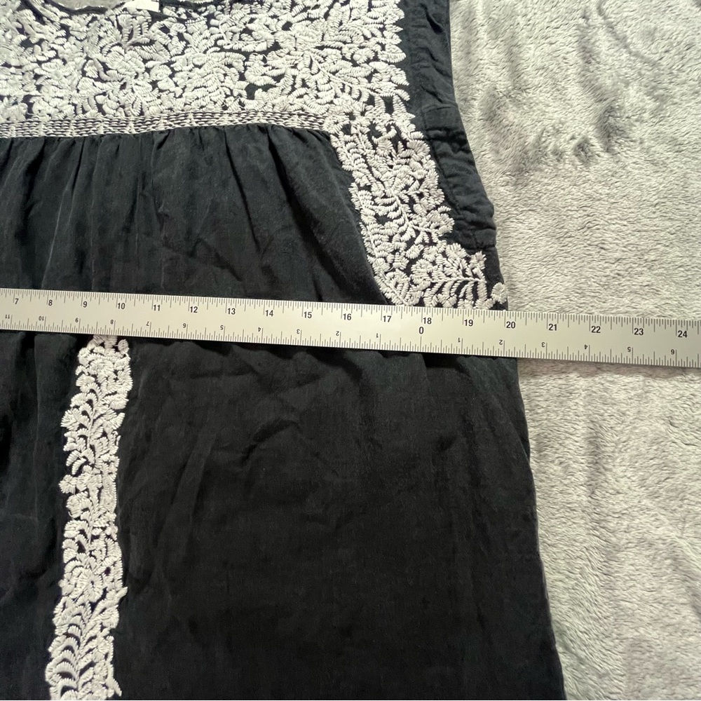 j. marie Black Large Dress with White Floral Embroidered with Pockets - Picture 3 of 7